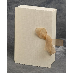 Boîte à gâteau mariage petit livre carton ivoire/blanc