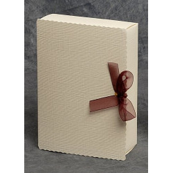 Boîte à gâteau mariage grand livre carton ivoire/blanc