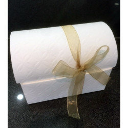 Boîte à gâteau mariage coffre relief carton blanc