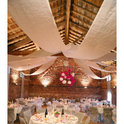 Tenture mariage colorée pour plafond en tissu rouleau de 10 m
