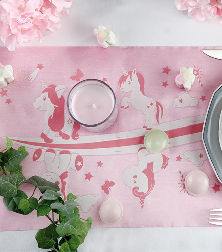 Chemin de table anniversaire licorne taffetas rose