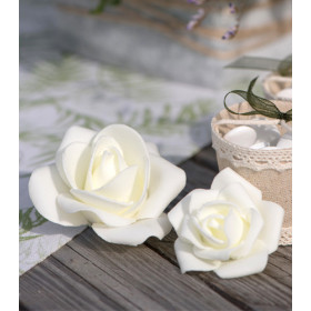 9 roses déco dragées blanc/rose tailles assorties