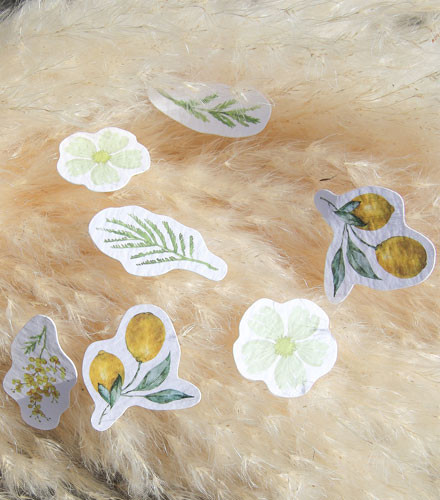 100 confettis de table mimosa citron