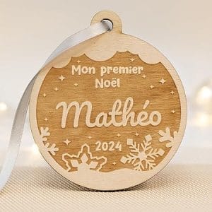 Boule de Noël personnalisée Mon Premier Noël en Famille décoration en bois avec prénom pour sapin